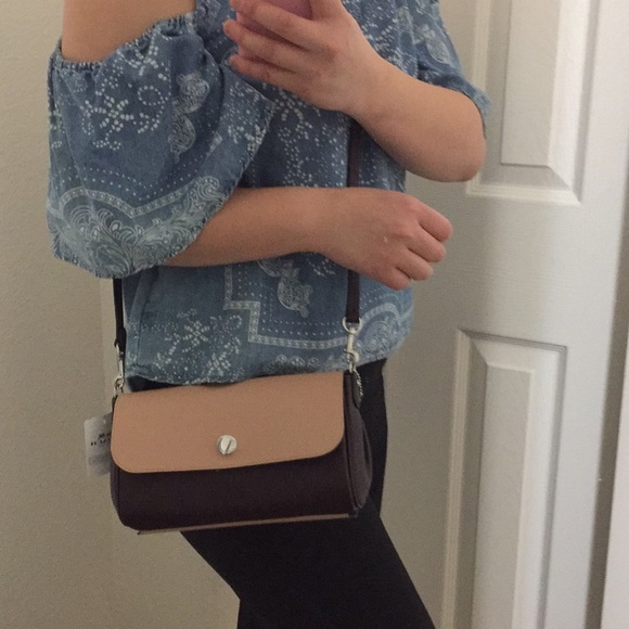 New Coach reversible leather clutch/crossbody bag - Picture 2 of 8